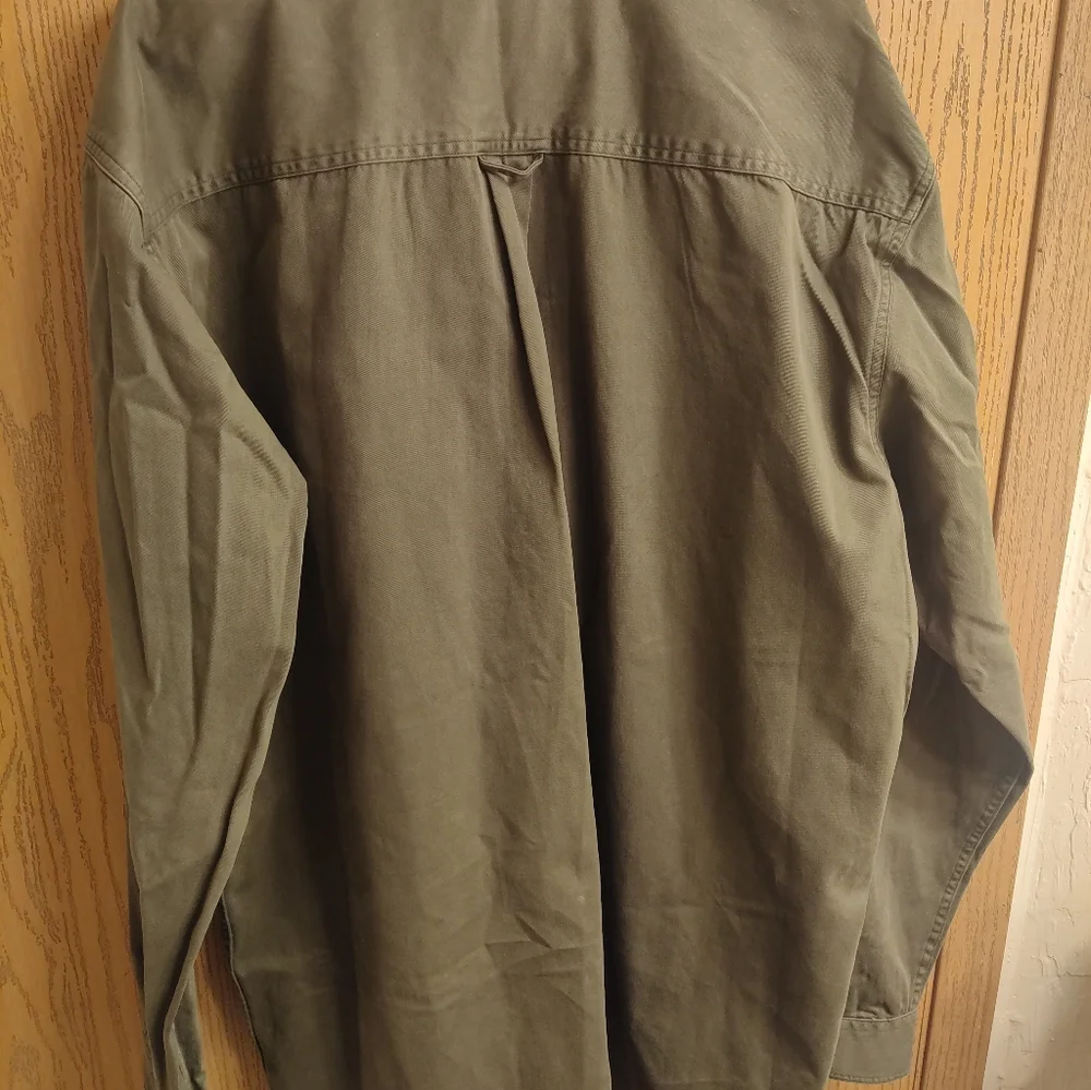 Men's Olive Green Button-Up Shirt - Picture 4 of 4